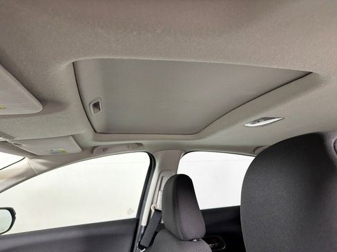 Used 2018 Honda HR-V EX image 14