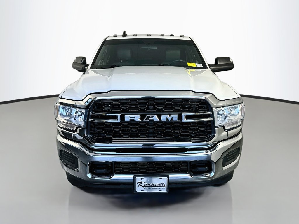 Used 2021 RAM 3500 Tradesman w/ Chrome Appearance Group AWD/4WD image 2