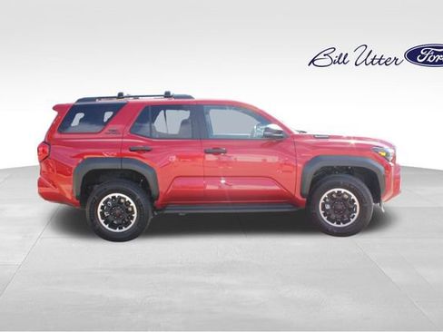 Used 2025 Toyota 4Runner TRD Off-Road image 4