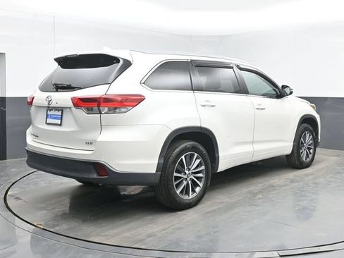 Used 2018 Toyota Highlander XLE FWD image 10