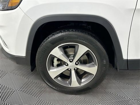 Certified 2022 Jeep Cherokee Limited image 28