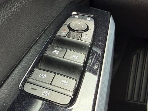 Used 2025 Nissan Pathfinder SL w/ SL Premium Package AWD/4WD image 18