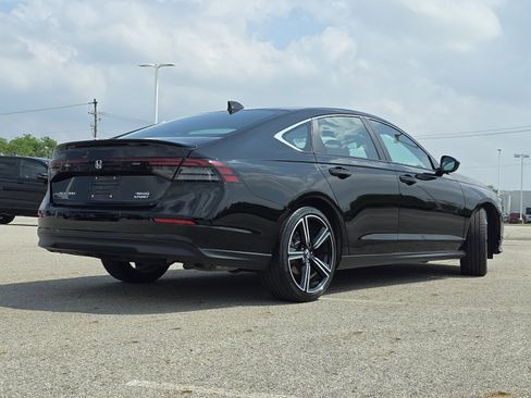 Used 2023 Honda Accord Sport image 18