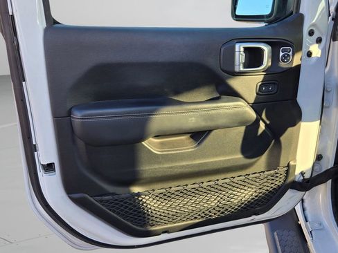 Used 2020 Jeep Wrangler Unlimited Sahara w/ Dual Top Group image 27