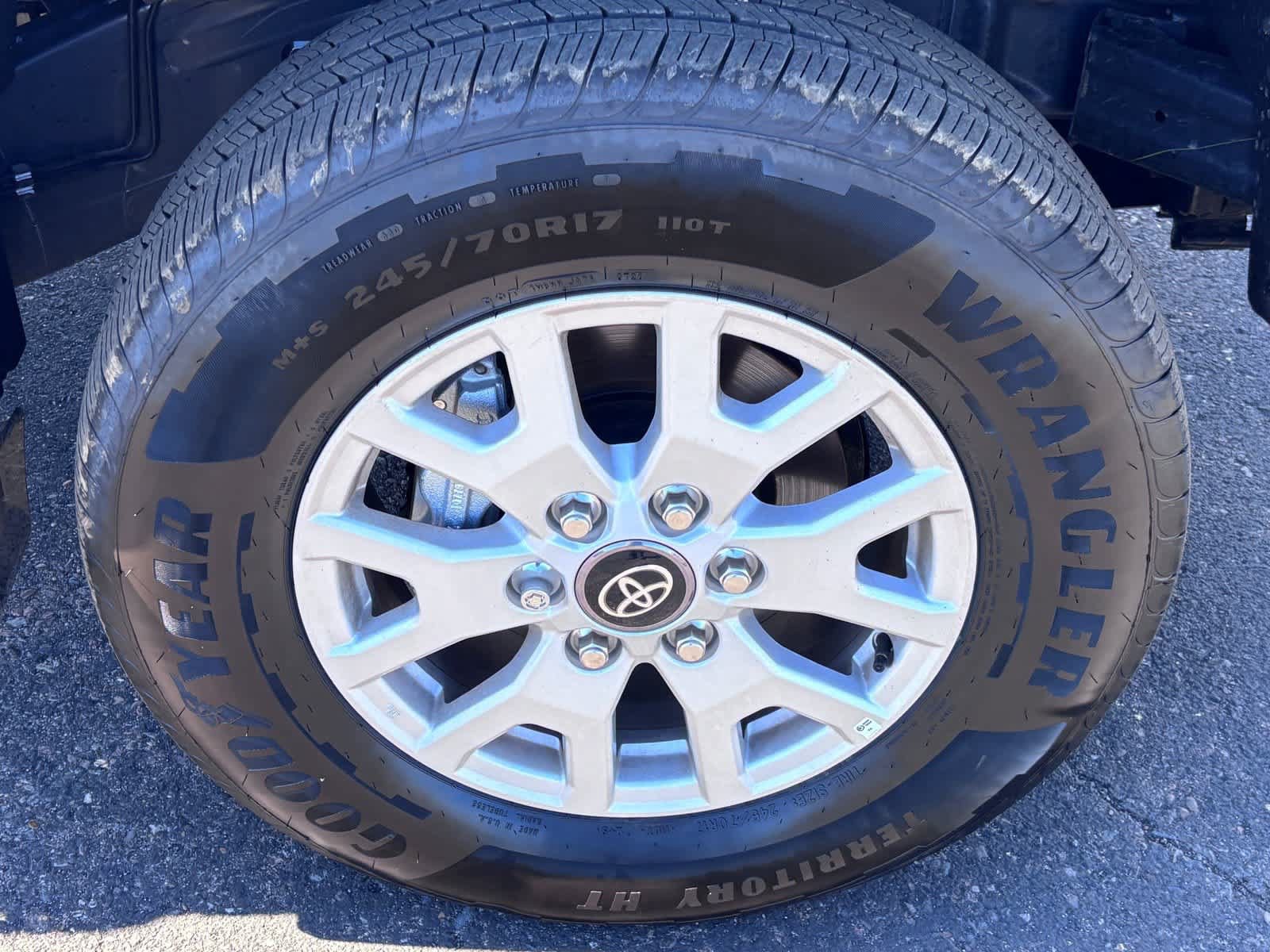 Used 2026 Toyota Tacoma SR5 AWD/4WD image 8