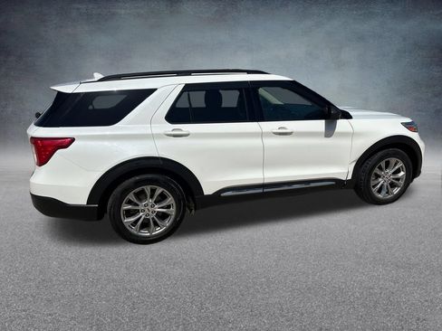 Used 2020 Ford Explorer XLT w/ Equipment Group 202A RWD image 6