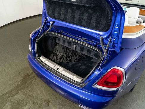 Used 2017 Rolls-Royce Dawn RWD image 30