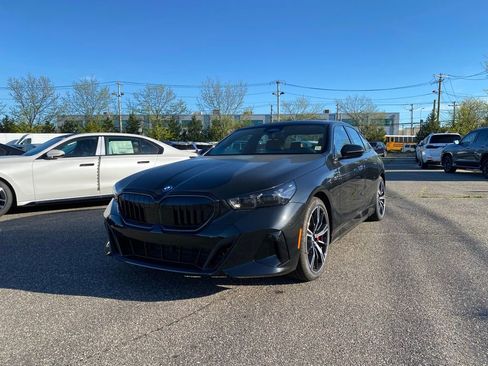 New 2026 BMW 550e xDrive AWD/4WD image 1