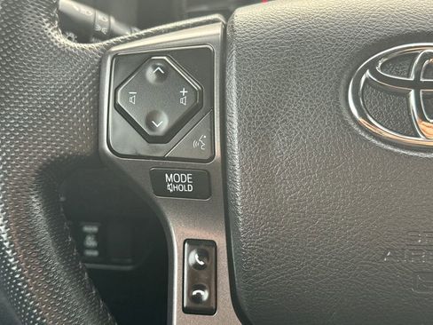 Used 2023 Toyota Tacoma TRD Off-Road image 19