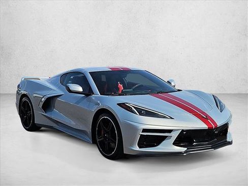 Used 2022 Chevrolet Corvette Stingray Preferred Cpe w/ Z51 Performance Package RWD image 3
