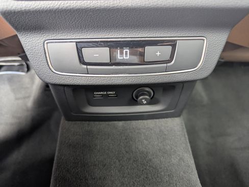 Certified 2025 Audi Q5 2.0T Premium w/ Convenience Plus Package image 20