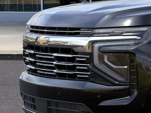 New 2025 Chevrolet Suburban Premier image 13