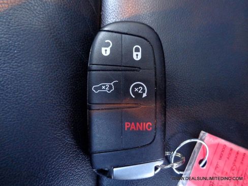 Used 2020 Jeep Grand Cherokee Limited image 28