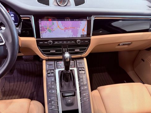 Used 2020 Porsche Macan S image 24