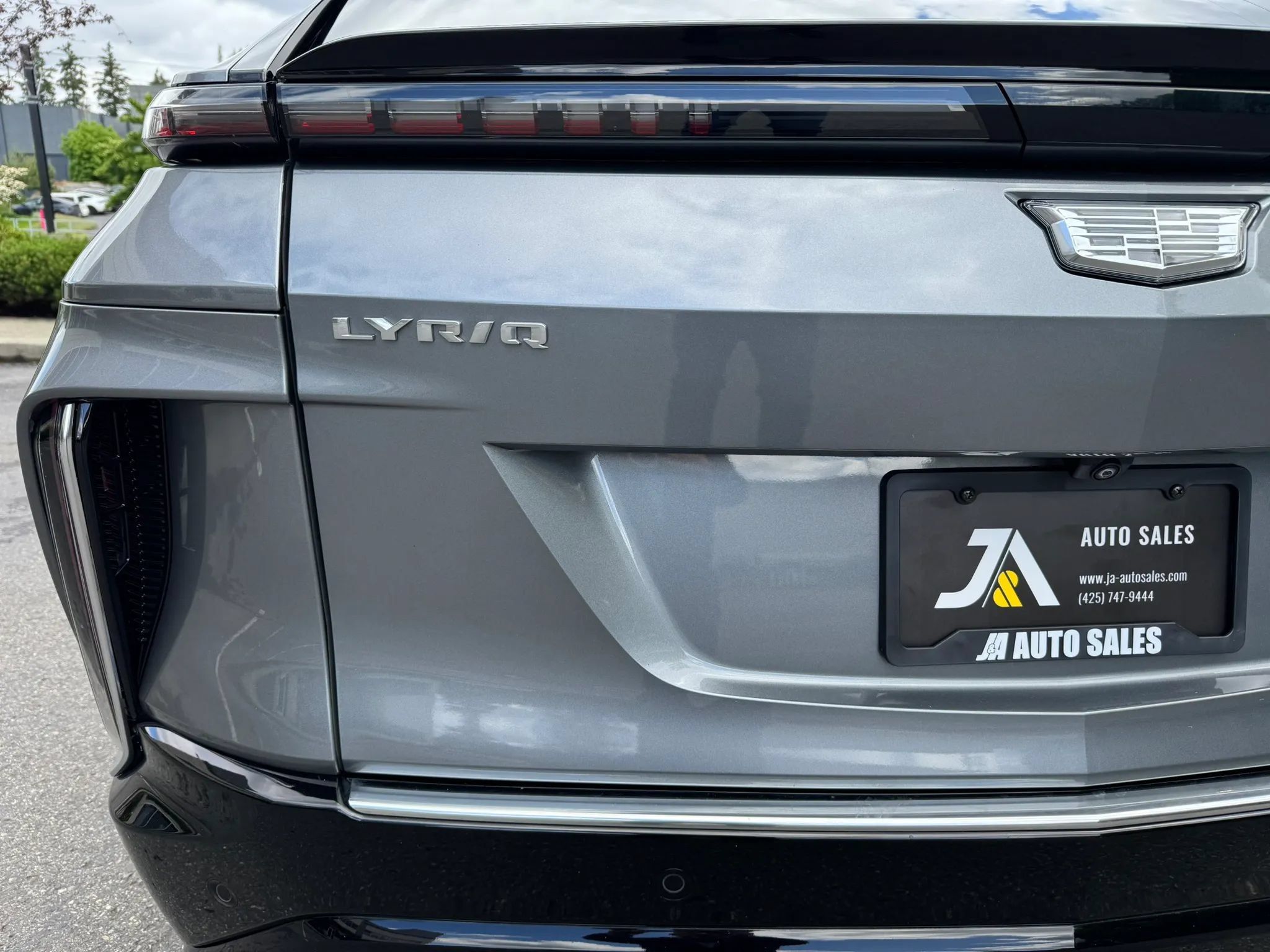 Used 2023 Cadillac Lyriq AWD image 15
