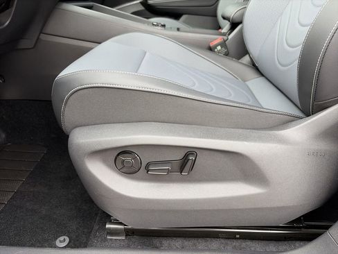 New 2026 Volkswagen Tiguan SE R-Line image 16