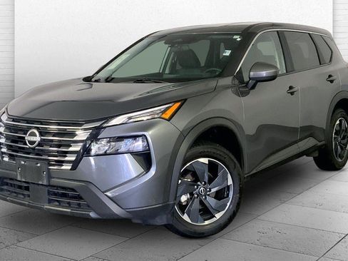 Used 2025 Nissan Rogue SV AWD/4WD image 12