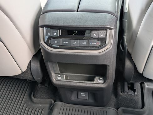 Used 2026 Lexus TX 550h AWD Plug-In Hybrid w/ Technology Package image 8