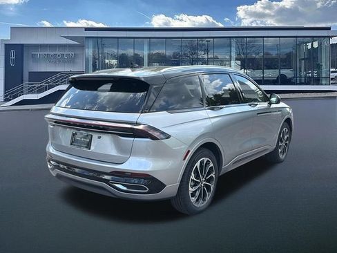New 2026 Lincoln Nautilus Reserve AWD/4WD image 8