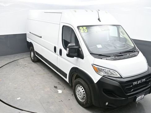 Used 2025 RAM ProMaster 2500 w/ Convenience Group FWD image 21