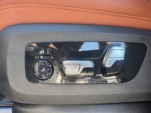 Used 2026 BMW X7 M60i AWD/4WD image 13