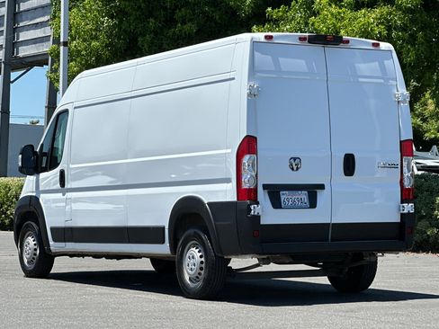 Used 2025 RAM ProMaster 2500 w/ Convenience Group FWD image 6