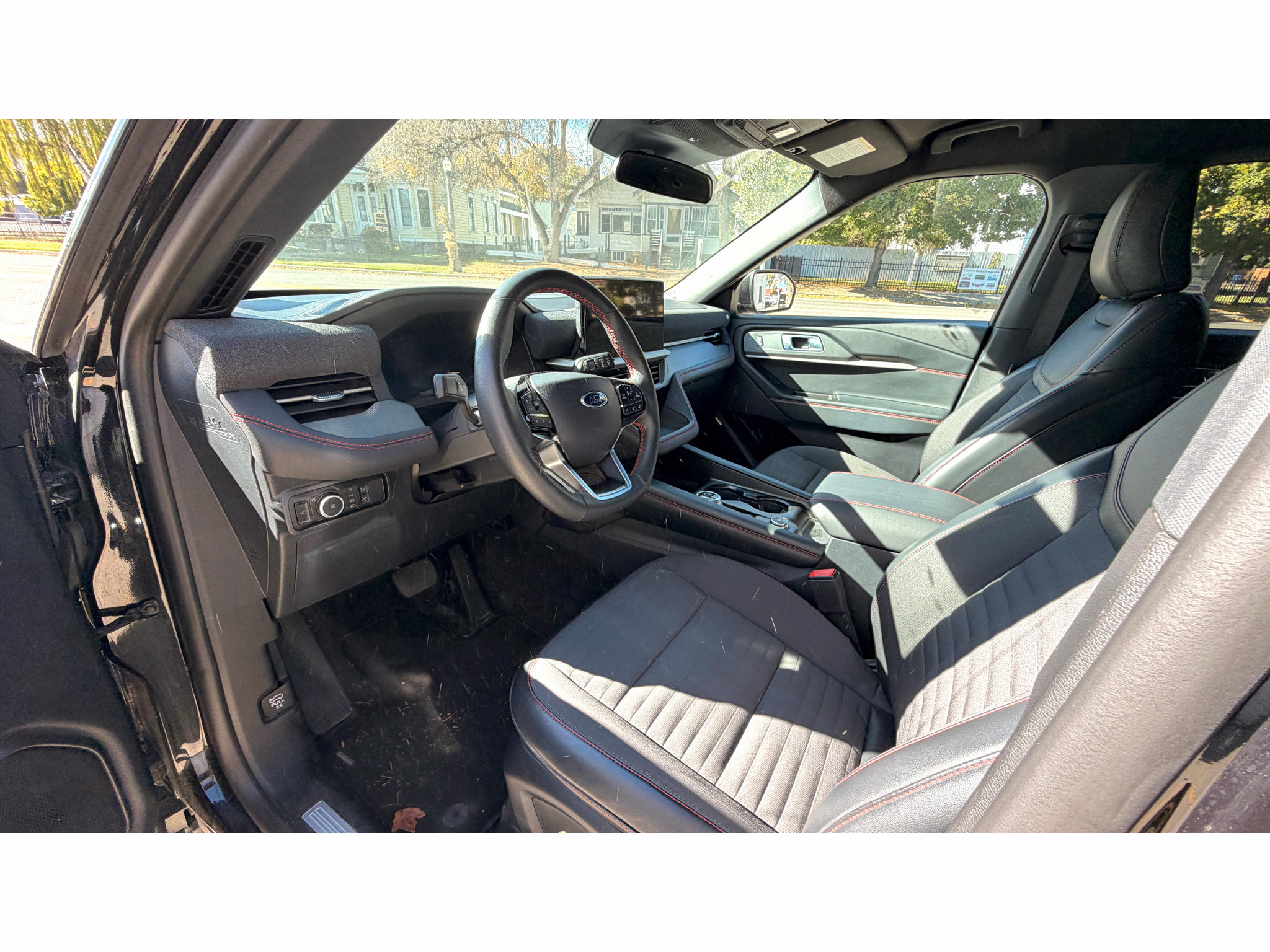 Used 2026 Ford Explorer ST-Line AWD/4WD image 19