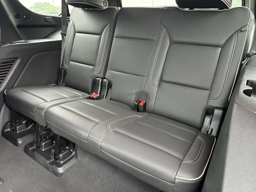 Used 2024 Chevrolet Tahoe Premier AWD/4WD image 24