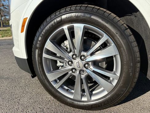 New 2026 Cadillac XT5 Premium Luxury w/ LPO, Floor Liner Package image 33