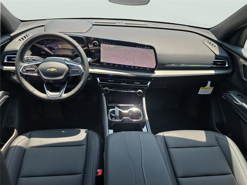 New 2026 Chevrolet Traverse LT w/ Sun and Wheel Package FWD image 36