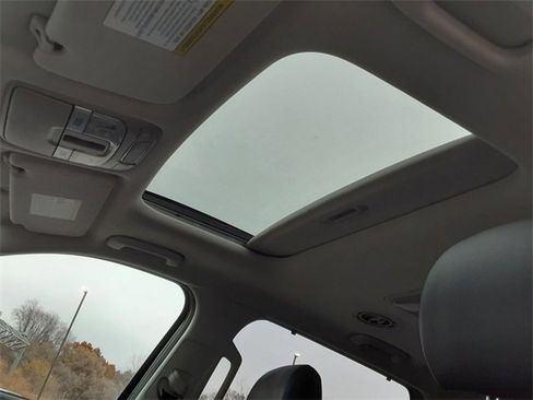 Used 2021 Kia Telluride EX w/ EX Premium Package image 12