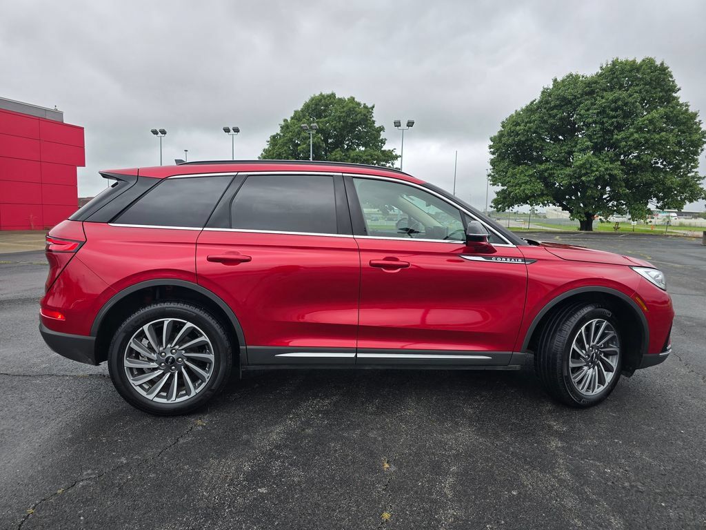 Used 2025 Lincoln Corsair Reserve AWD/4WD image 19