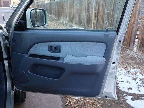 Used 2000 Toyota 4Runner SR5 image 26