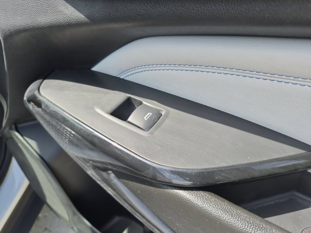 Used 2025 Chevrolet Trax LT w/ LT Convenience Package FWD image 33