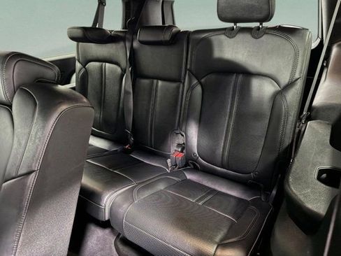 Used 2024 Jeep Wagoneer L Series II w/ Flexible Seating Group AWD/4WD image 26