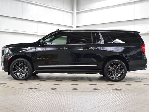 Used 2024 GMC Yukon XL Denali AWD/4WD image 4