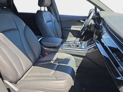 Used 2023 Audi Q7 2.0T Premium w/ Convenience Package AWD/4WD image 12