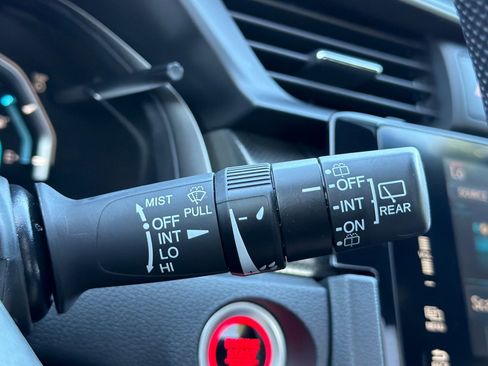 Used 2018 Honda Civic EX image 32