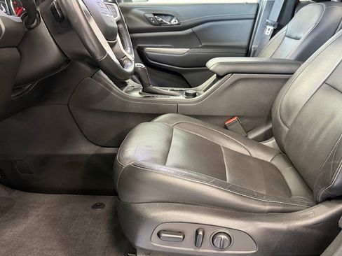 Used 2019 GMC Acadia SLT image 11