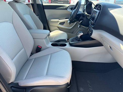 Used 2025 Kia Soul LX FWD image 14