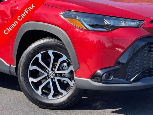 Used 2023 Toyota Corolla Cross SE image 5