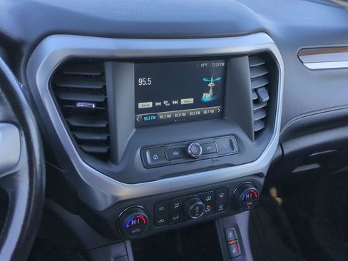 Used 2019 GMC Acadia SLE w/ LPO, Floor Liner Package image 28