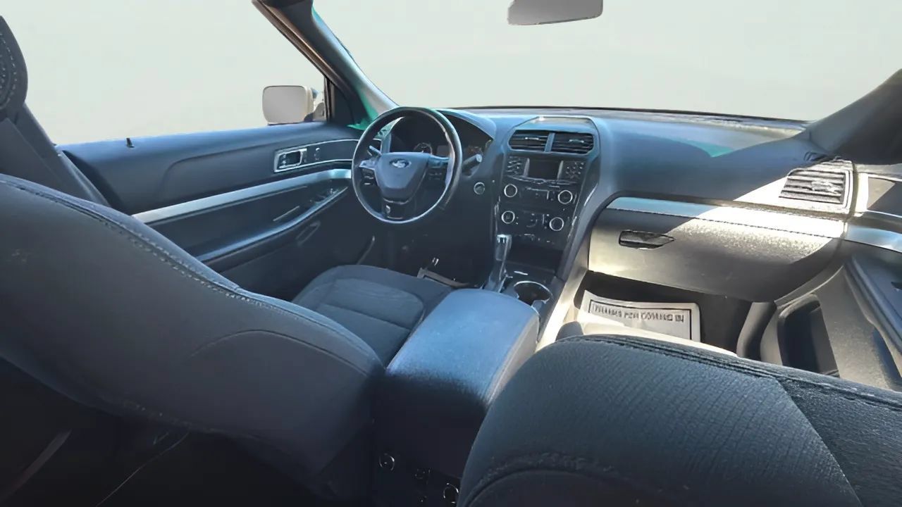 Used 2016 Ford Explorer XLT AWD/4WD image 12