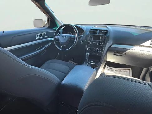 Used 2016 Ford Explorer XLT AWD/4WD image 12