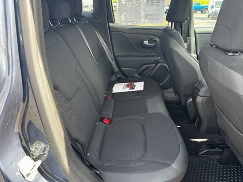 Used 2023 Jeep Renegade Altitude w/ Convenience Group I AWD/4WD image 16