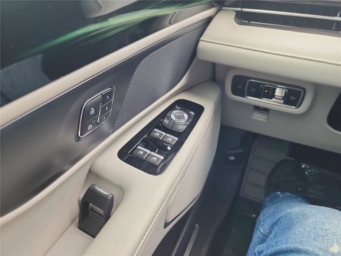 New 2026 Lincoln Nautilus Premier image 28