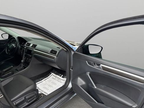 Used 2016 Volkswagen Passat 1.8T SE image 17