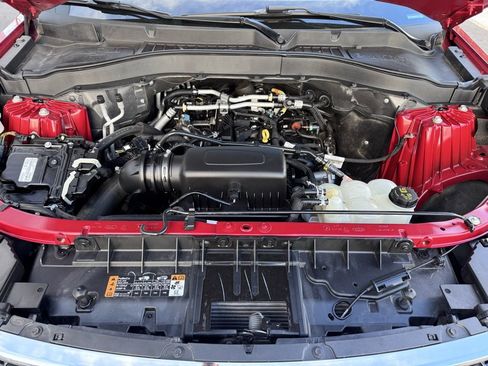 Used 2021 Ford Explorer XLT w/ Equipment Group 202A image 8