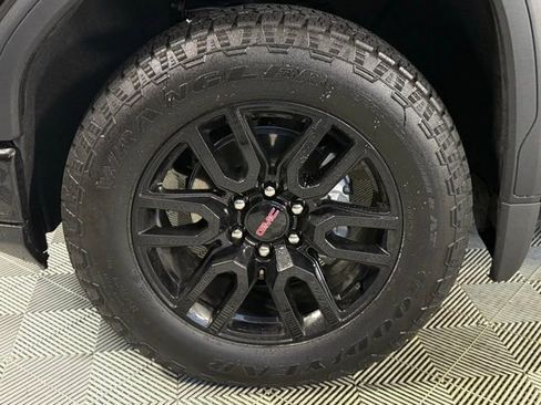 Used 2025 GMC Sierra 1500 Elevation w/ Preferred Package image 11