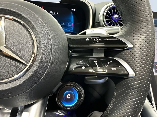 Used 2022 Mercedes-Benz SL 55 AMG 4MATIC image 19